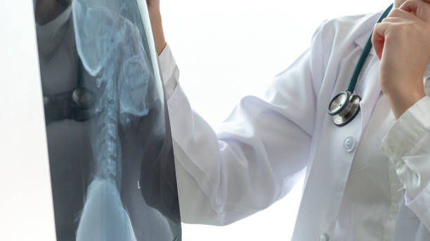 4種可行的治療強直性脊柱炎發(fā)方法，你都了解嗎？