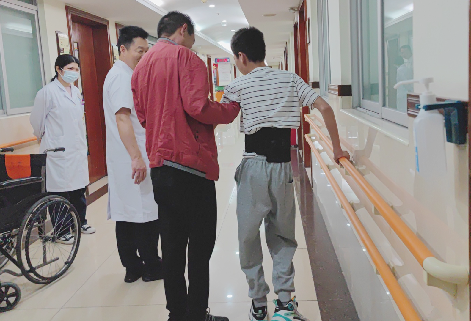 深圳首臺(tái)功能性選擇性脊神經(jīng)后根切斷術(shù)